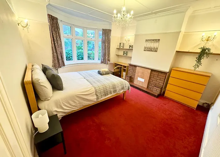 Comfortable Room Near Southmead